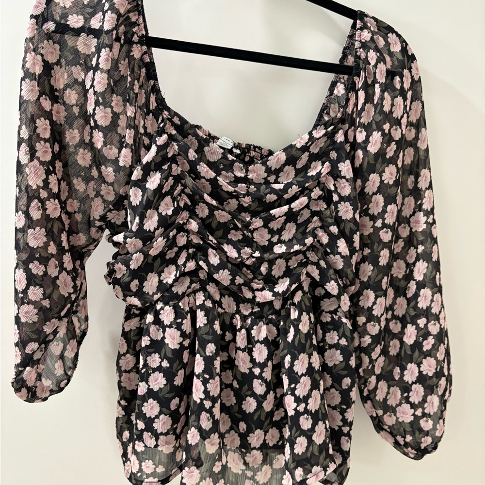 American eagle: Floral Chiffon Blouse - Black and Pink